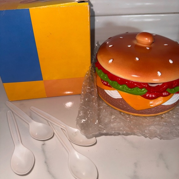 Cheeseburger Condiment Set - Picture 3 of 12